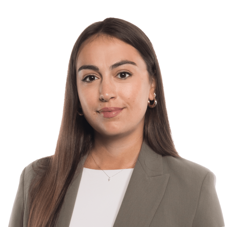 Clara Burlacu, Corporate Associate (Junior)